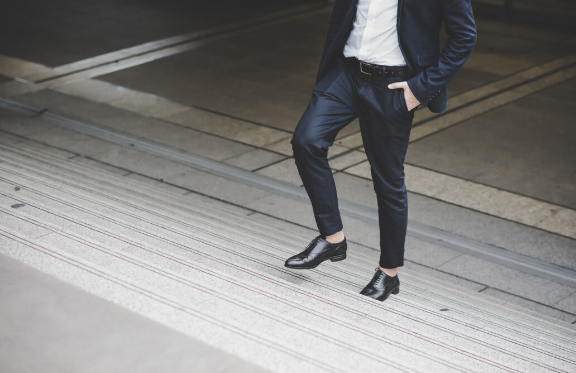 Butik Blazer Kantor & Toko Jas Formal Profesional di Pasuruan Jawa Timur: Pilihan Celana Kantor Murah dan Jasket Perusahaan Stylish